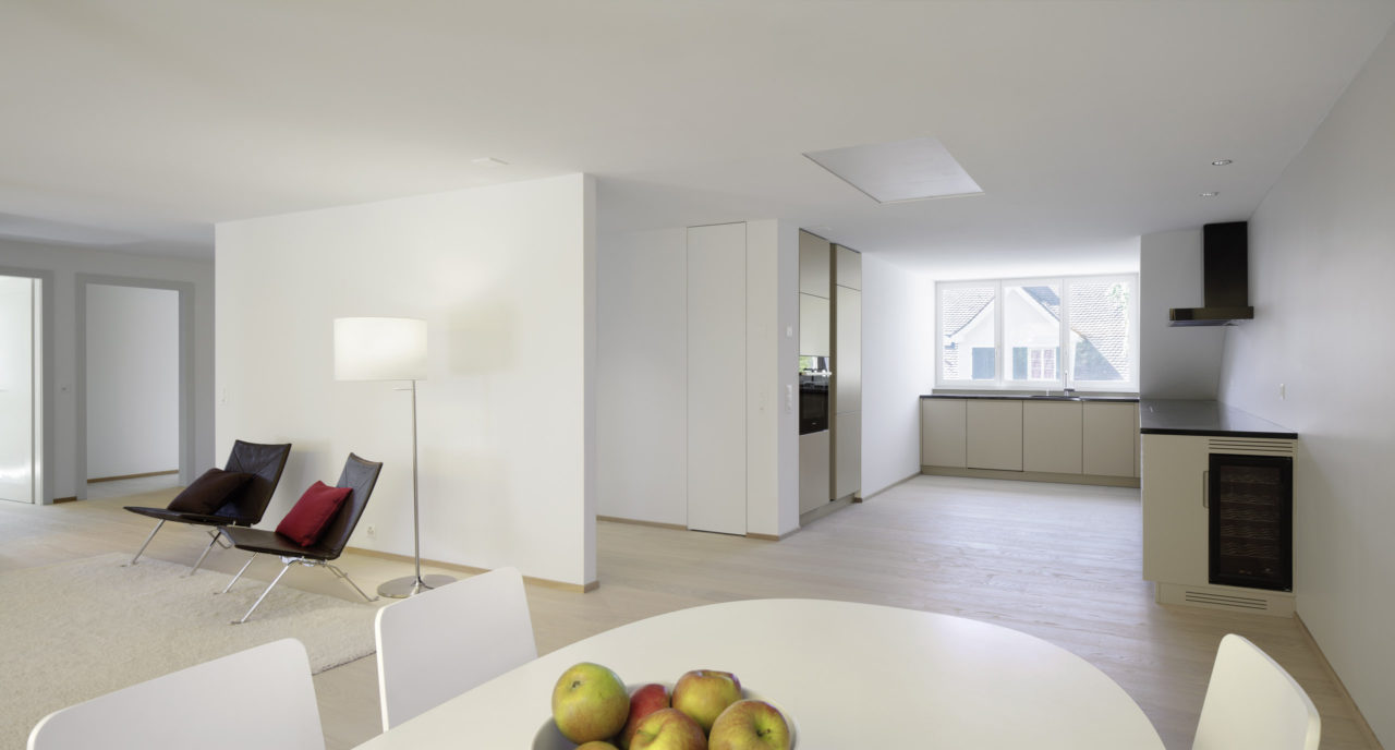 Wohnräume im Dachgeschoss nach Umbau / Dachausbau von Architekturbüro Forsberg in Basel
