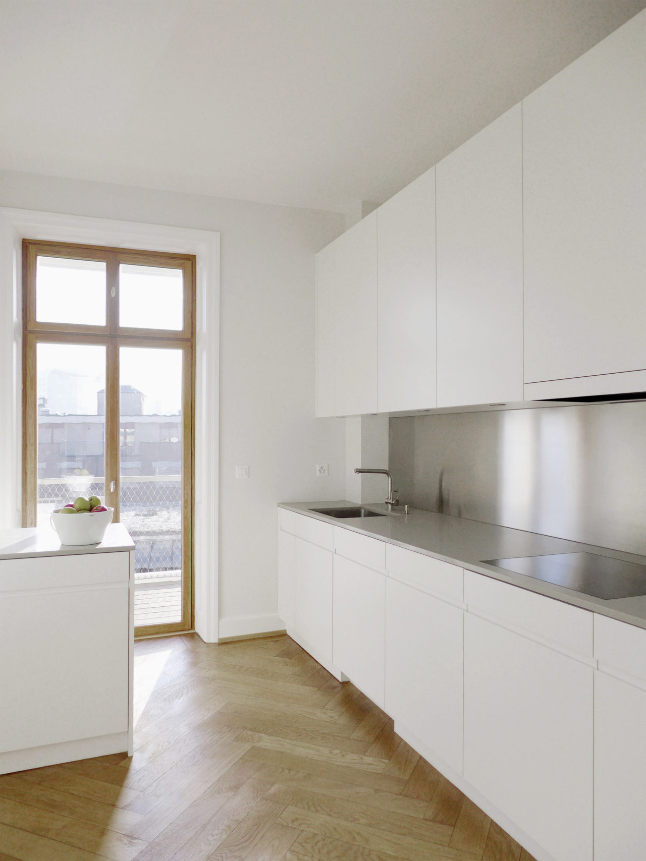 Küche im 1.Obergeschoss nach Umbau und Ausbau (Dachausbau)von Architekturbüro Forsberg in Basel
